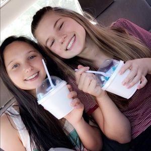 Meet your Posher, Cierra